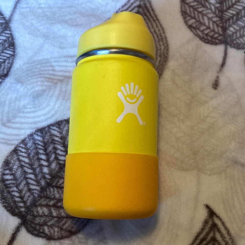 HYDRO FLASK - 12 oz Kids Lemon 🍋 Yellow Travel Cup Bottle Tumbler Thermos -